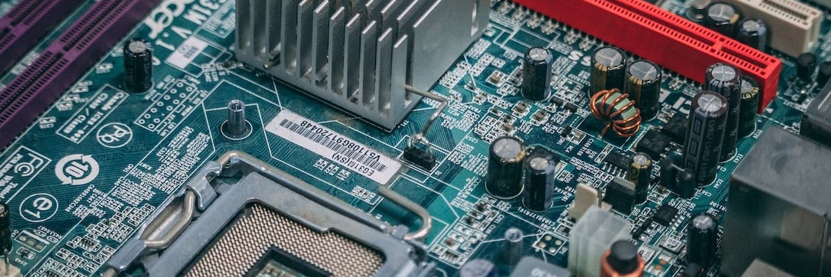 Read more about the article How To Choose The Right Cloud Computing Platform