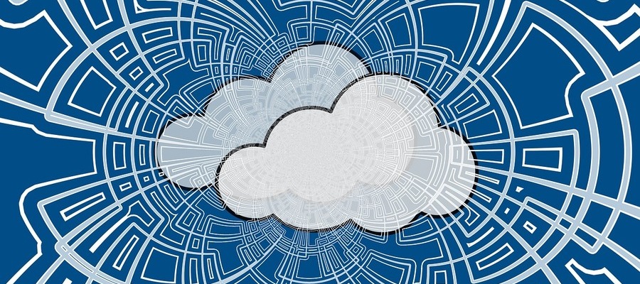 Graphic depiction of Edge Computing vs Cloud Computing with the cloud in the middle.