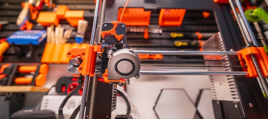 A 3D printing machine.